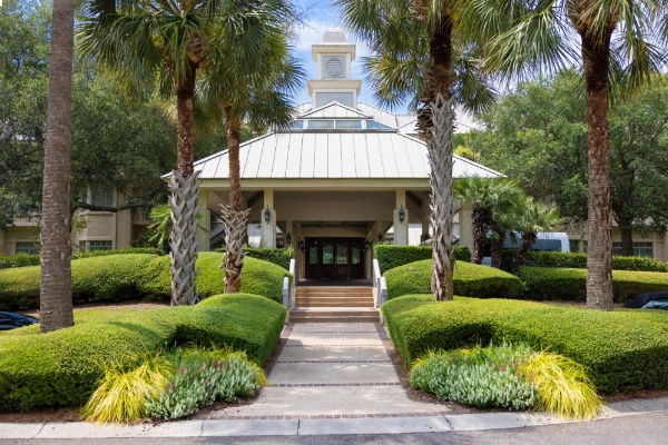 Inn and Club at Harbour Town image 25